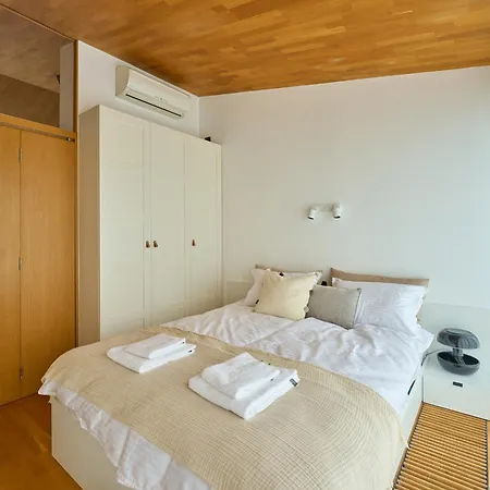 *new* View Loft 2 Bdrm Apartment Sofia